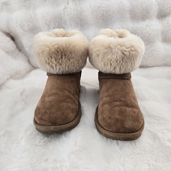 UGG Bailey II Shearling Boot - Picture 6 of 9